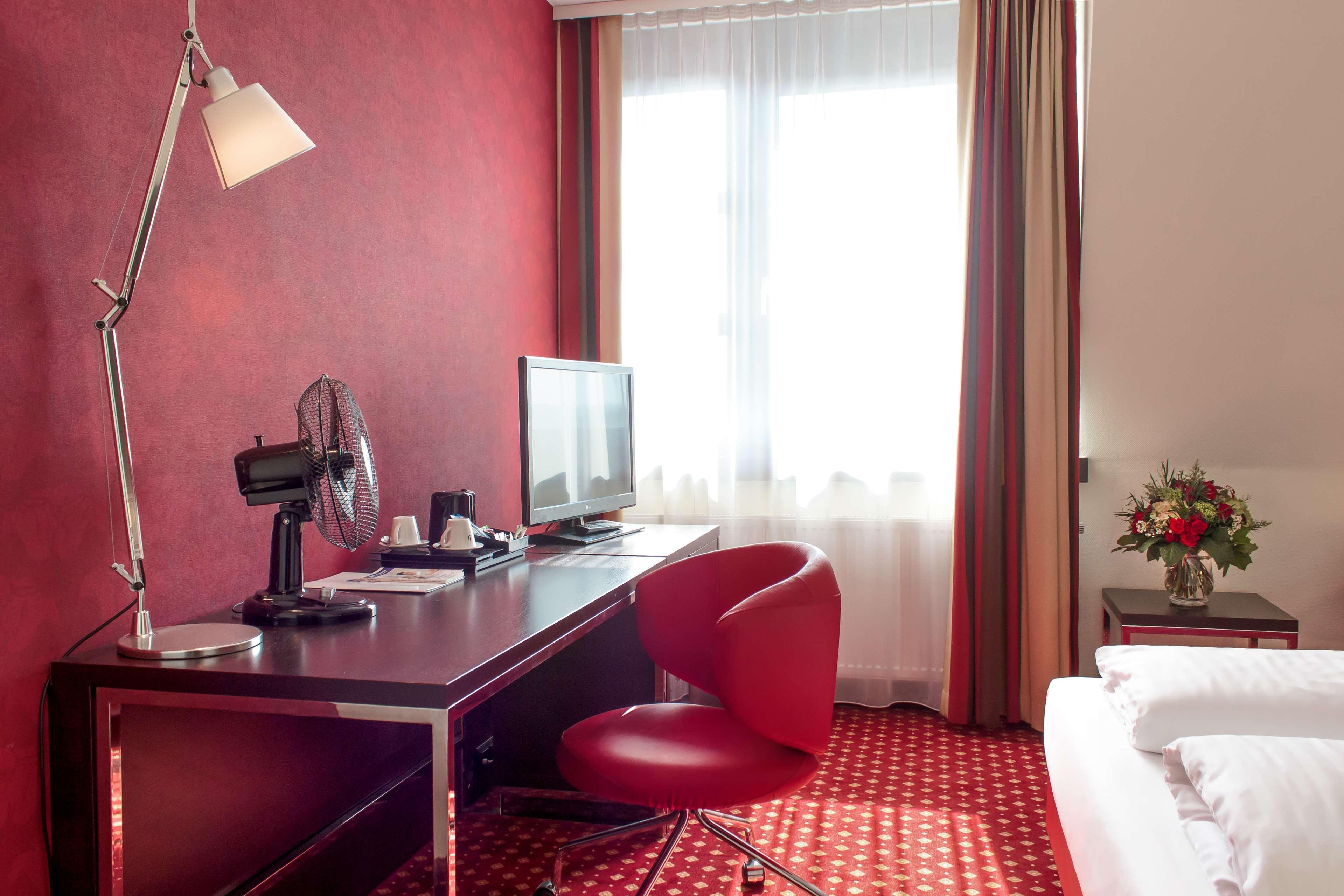 Best Western Plaza Hotel Вельс Екстер'єр фото