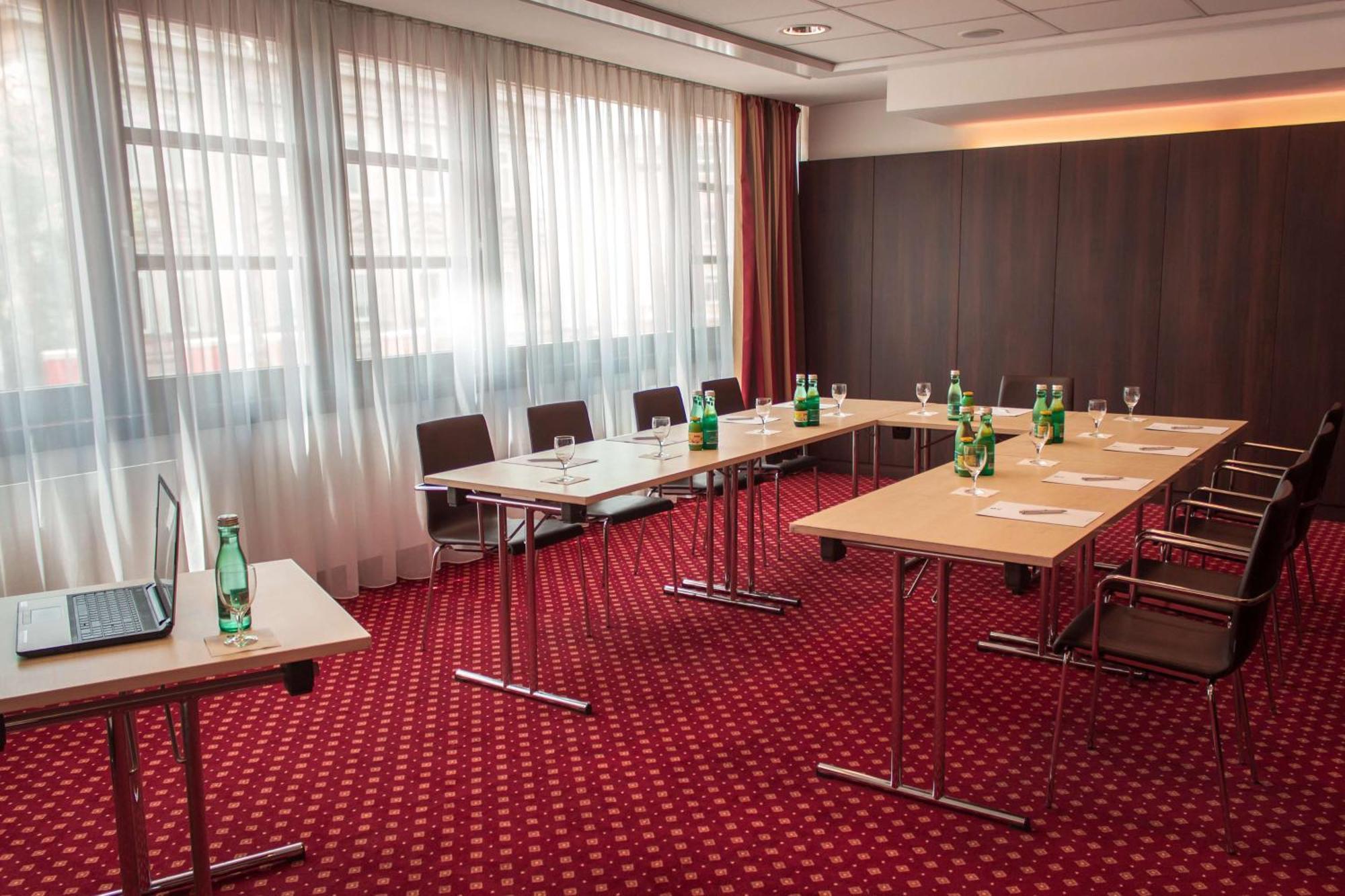 Best Western Plaza Hotel Вельс Екстер'єр фото