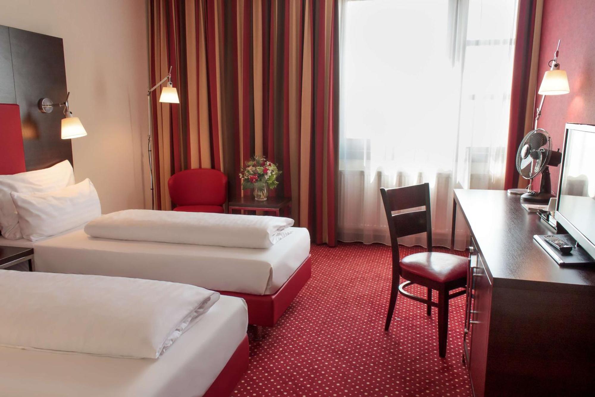 Best Western Plaza Hotel Вельс Екстер'єр фото