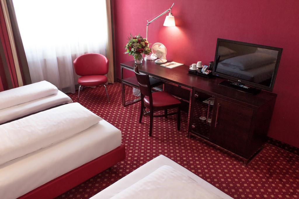 Best Western Plaza Hotel Вельс Екстер'єр фото